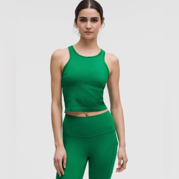 NWOT Lululemon Ebb to Street Cropped Racerback Tank Top B/C Cup in Raceway Green - Picture 1 of 3